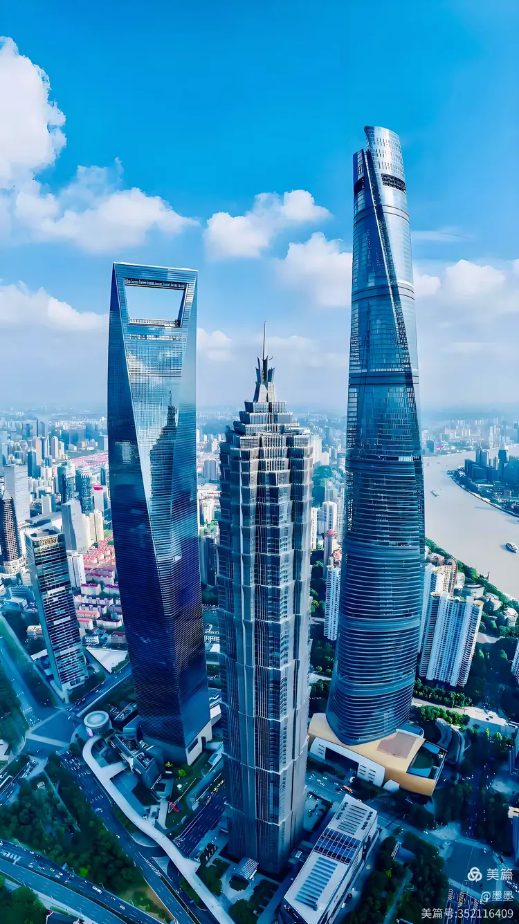 上海陆家嘴环形天桥